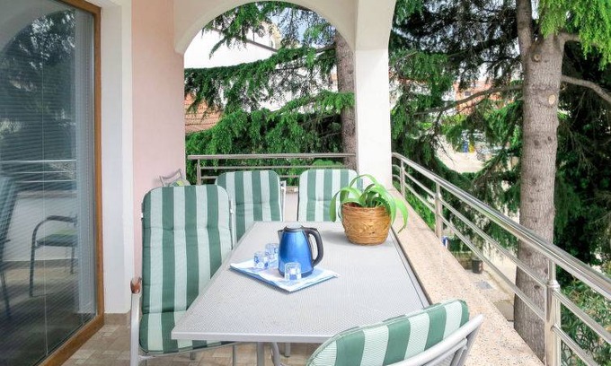 Rovinj Apartment | Zinka (HVBMS6C)