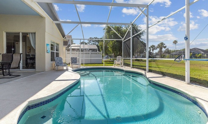 Esprit House | Zoe's Golf Villa (4-Bedroom Home) with Pool - Handicap accessible - Pets Allowed by RedAwning