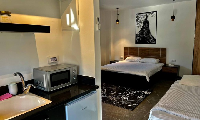 Old City Condo | ZOZO Guesthouse