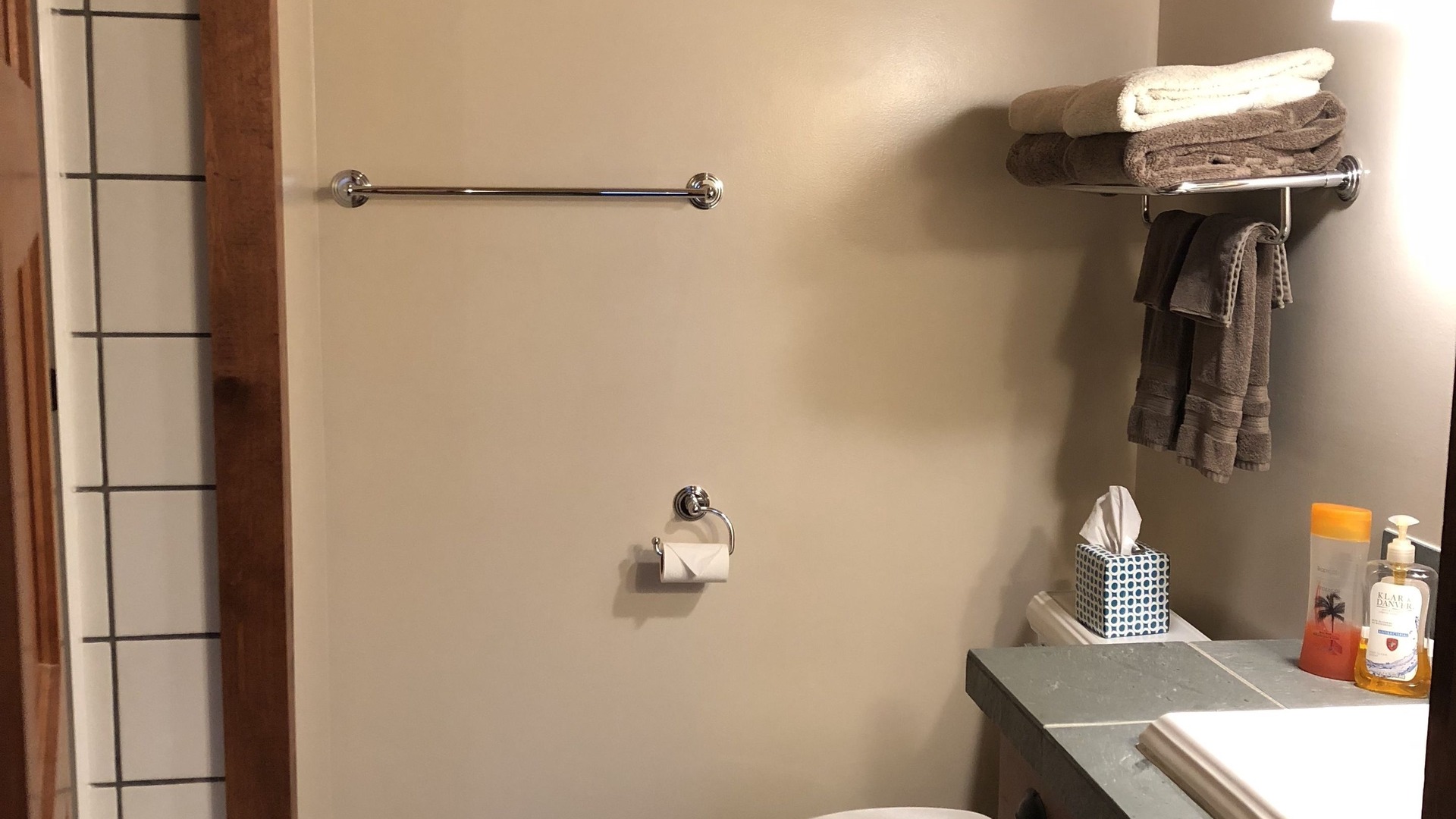 Photo of Bathroom in Corner