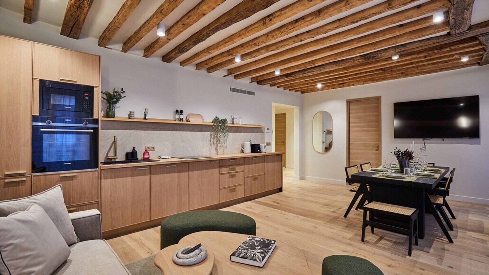 Photo of Others in 8th Arrondissement