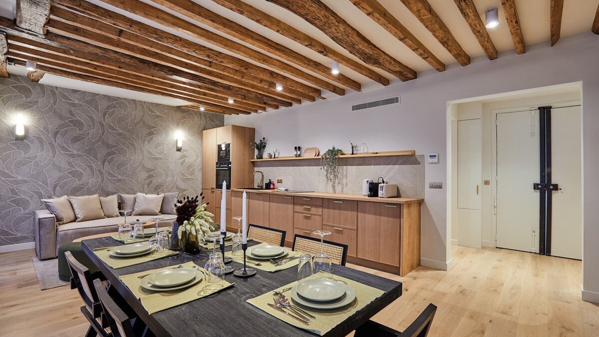 Photo of Others in 8th Arrondissement