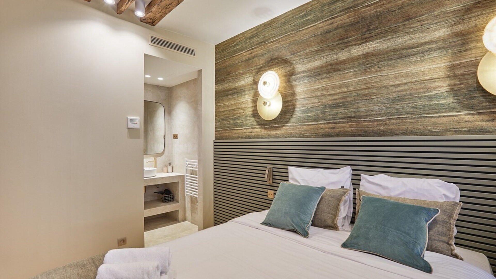 Photo of Others in 8th Arrondissement