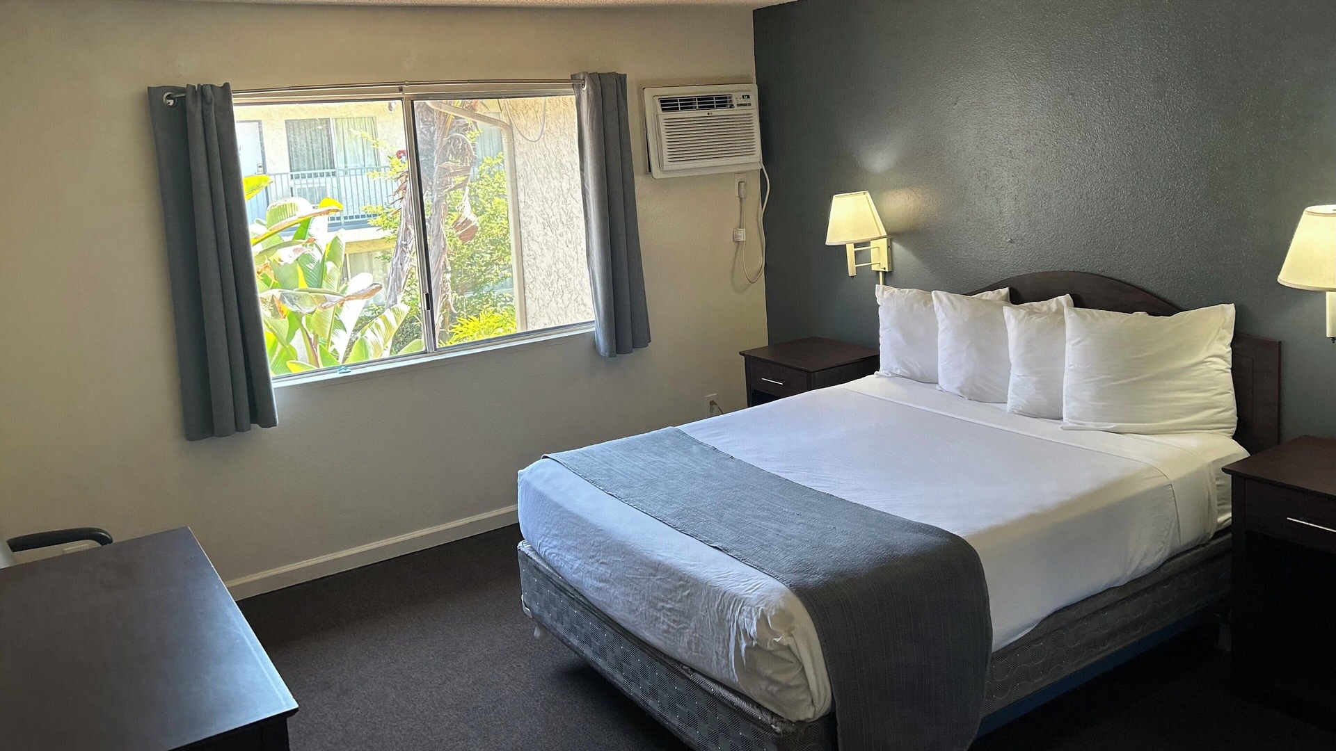 Photo of Bedroom in Clairemont