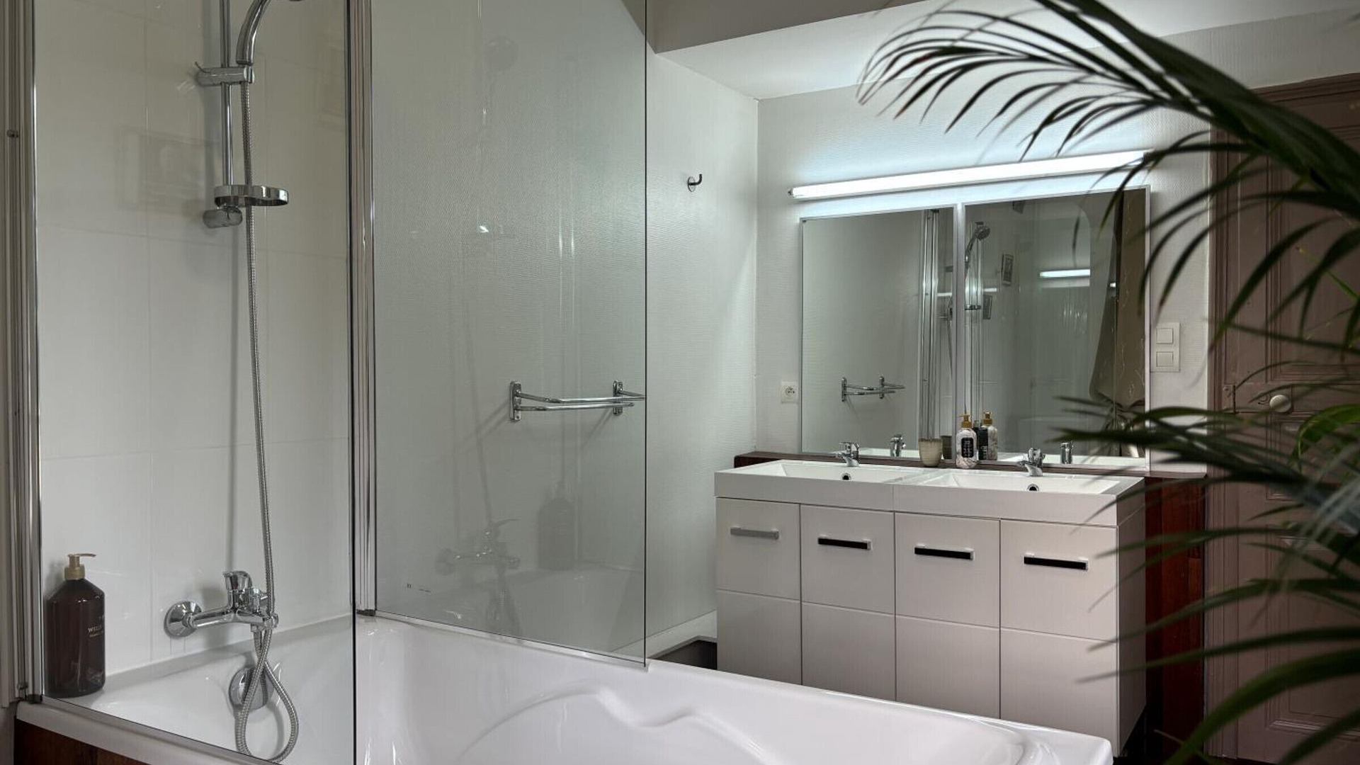 Photo of Bathroom in Jaligny-sur-Besbre
