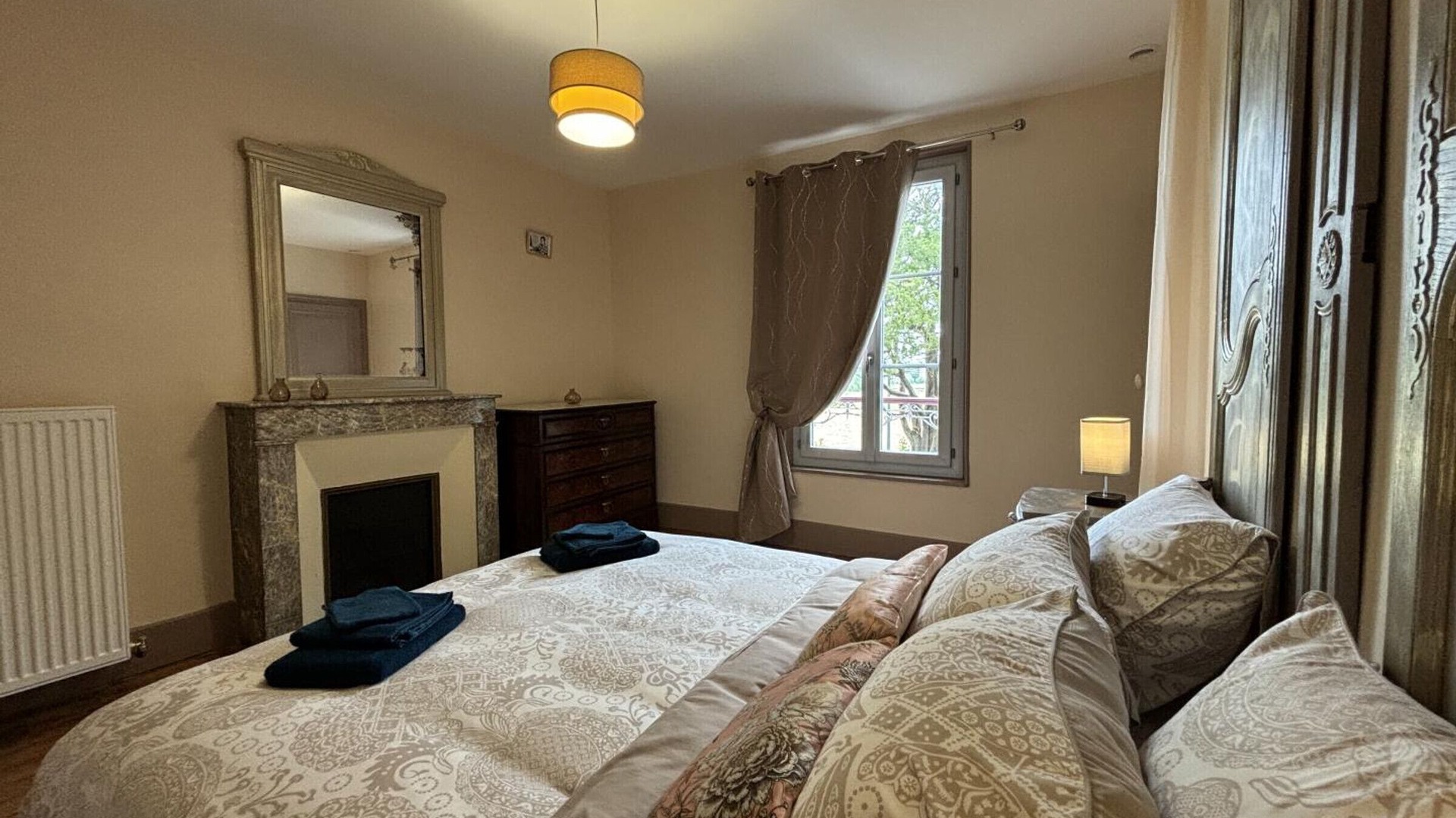 Photo of Bedroom in Jaligny-sur-Besbre