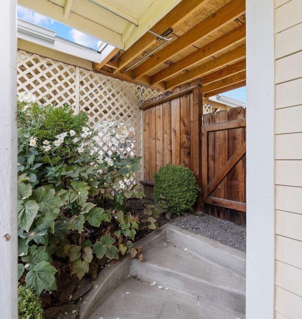Photo of Outdoor in Ashland