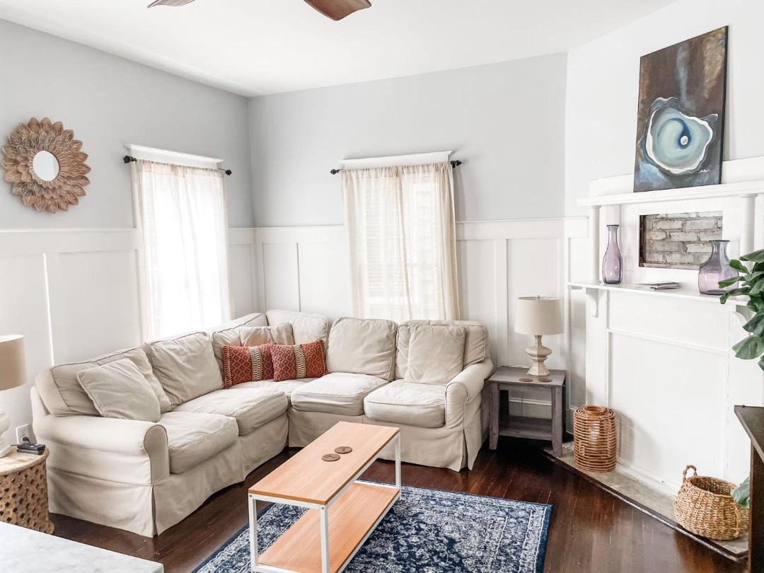 Photo of Livingroom in Cannonborough Elliotborough