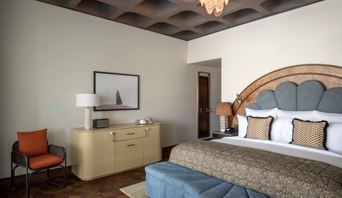 Room (Cosy)