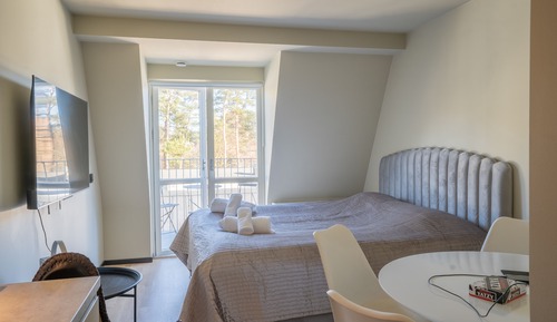 Gardenview Studio (1204)