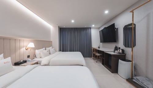 Premium Twin Room