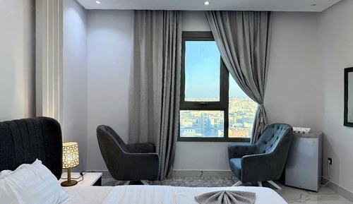 Standard Studio, 1 King Bed