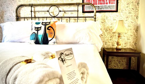 Traditional Single Room, 1 Queen Bed