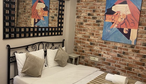 Economy Room