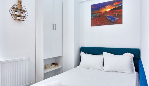 Economy Room