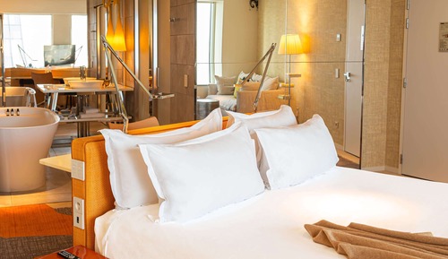 Family Suite, 1 King Bed with Sofa bed (Family)