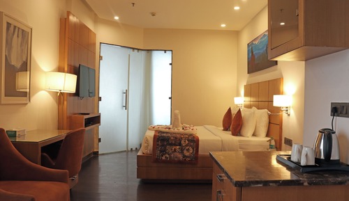 Queen Jacuzzi Suite