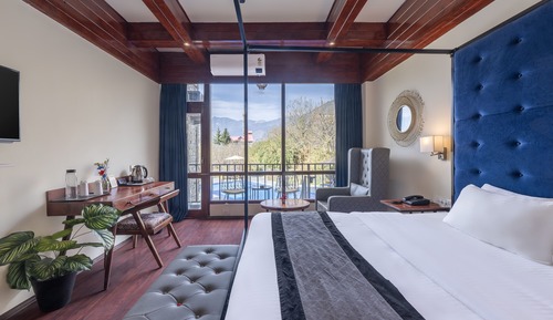 Superior Room, Balcony, Pool View