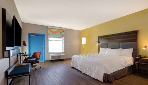 Room, 1 King Bed, Accessible, Balcony (Ocean View, Roll-In Shower)