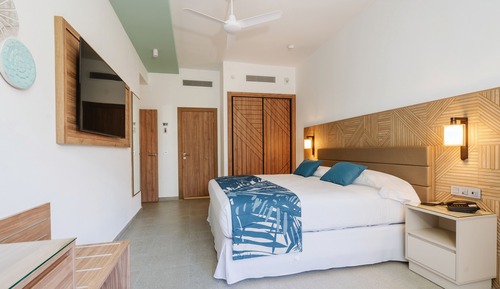Family Room, 2 Bedrooms (C)