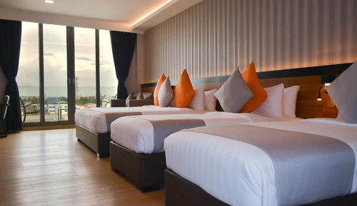 Super Deluxe Seaview