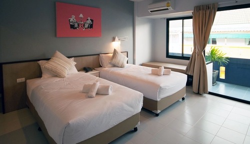 Standard Twin Room