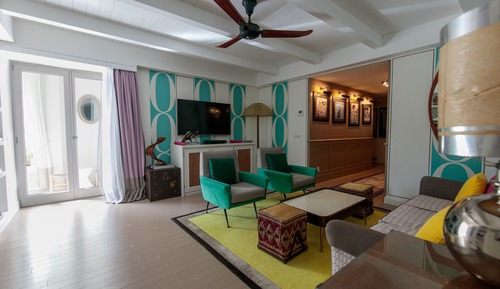 Comfort Suite (Private Courtyard)