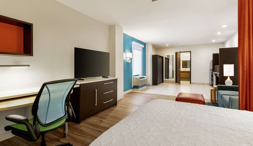 Studio Suite, 1 Queen Bed, Accessible, Non Smoking (Hearing)