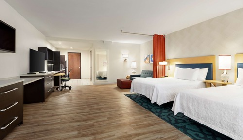 Studio, 2 Queen Beds, Accessible, Bathtub