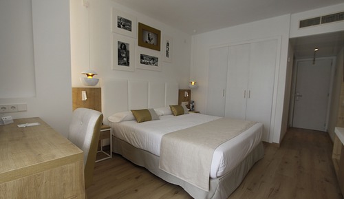 Standard Double Room, Pool View