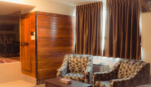 Suite (Non-wheelchair Accessible)