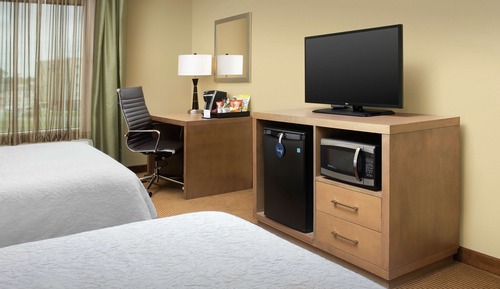 Room, 2 Queen Beds, Accessible, Non Smoking