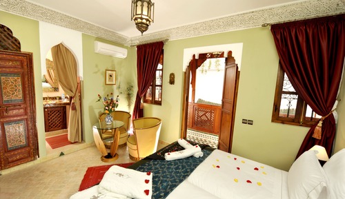 Standard Room (Anita Delgado)