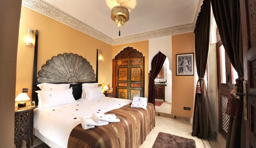 Room (Mata Hari)