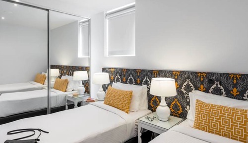 Studio Apartment (No Housekeeping)