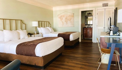 Signature Room, 2 Queen Beds, Non Smoking, Bay View