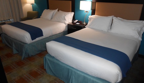 Suite, 2 Queen Beds, Accessible