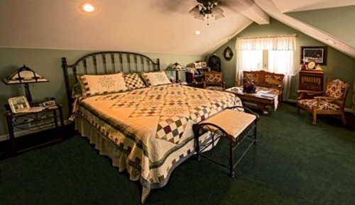 Effie's Room