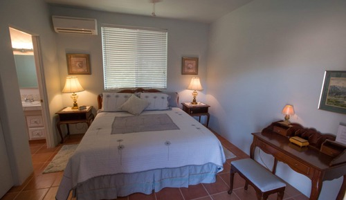 Mesquite Room With Shared Shower - No Smoking in Rooms or on Grounds