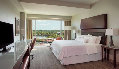 Premium Room, 1 King Bed, Non Smoking