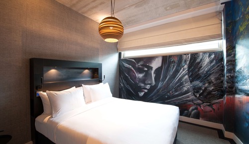 Room, 1 Queen Bed, Non Smoking, No View
