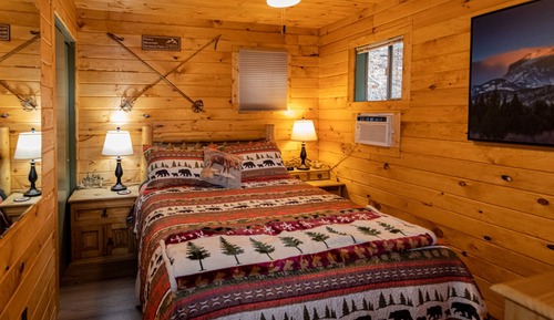 Cabin 2, 2 Bedrooms, Kitchen