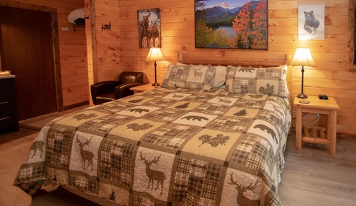 Deluxe Room, 1 King Bed, Fireplace