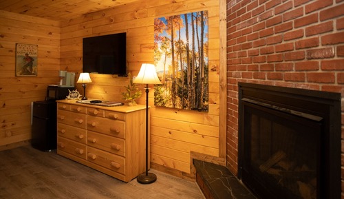 Deluxe Room, 1 King Bed, Fireplace