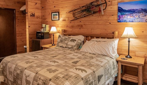 Deluxe Room, 1 King Bed, Fireplace