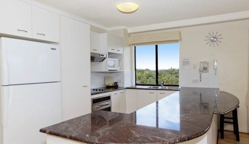 2 Bedroom Top Floor Apartment with Private Terrace