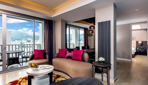 Deluxe Suite, 1 King Bed