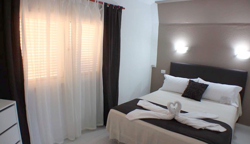 Superior Apartment, 1 Bedroom, Terrace, Pool View