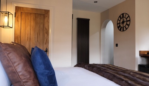 Luxury Suite, Ensuite, Courtyard View (The Barn)