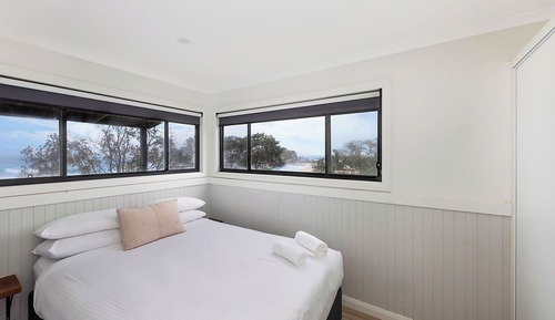 Deluxe Cabin - Sleeps 4